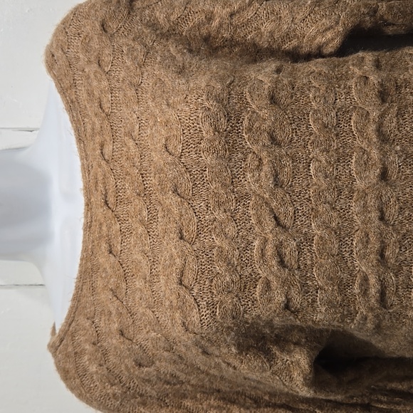 ABERCROMBIE & FITCH SWEATER SIZE XS... #7455 - Picture 4 of 7